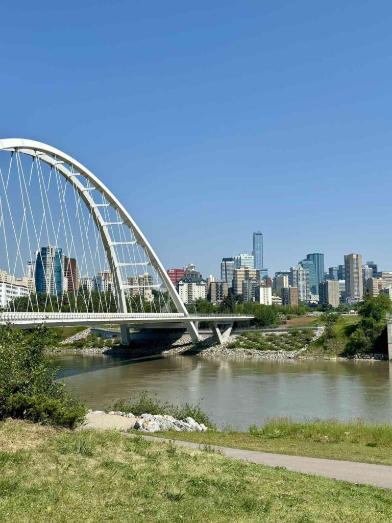 Vue sur Edmonton du Queen Elizabeth Park
