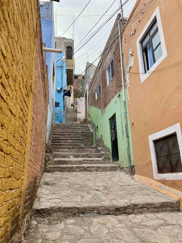 Image des marches pour accéder au mirador
