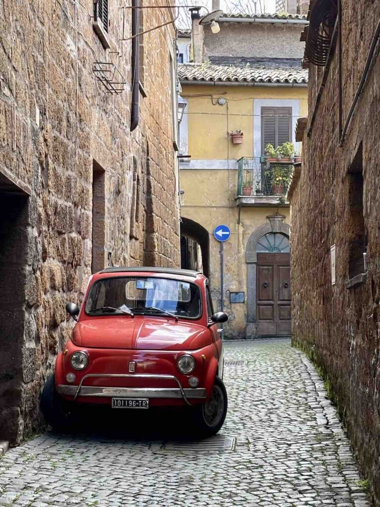 Au détour d'une ruelle dans la ville de Orvieto