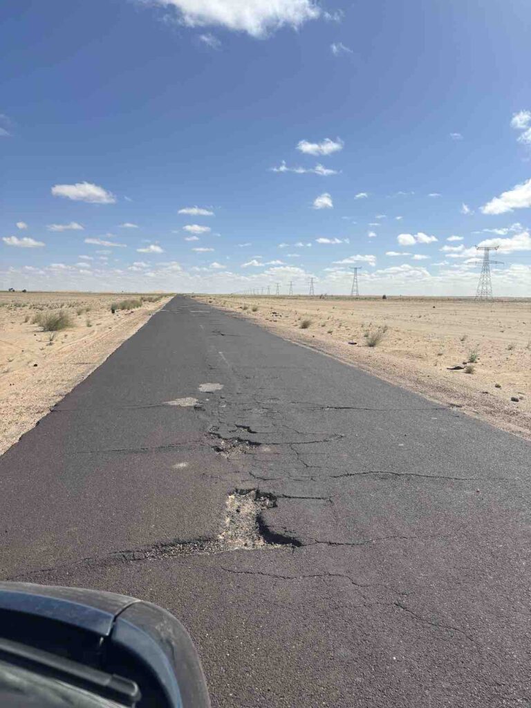 Nids de poules sur les routes mauritaniennes