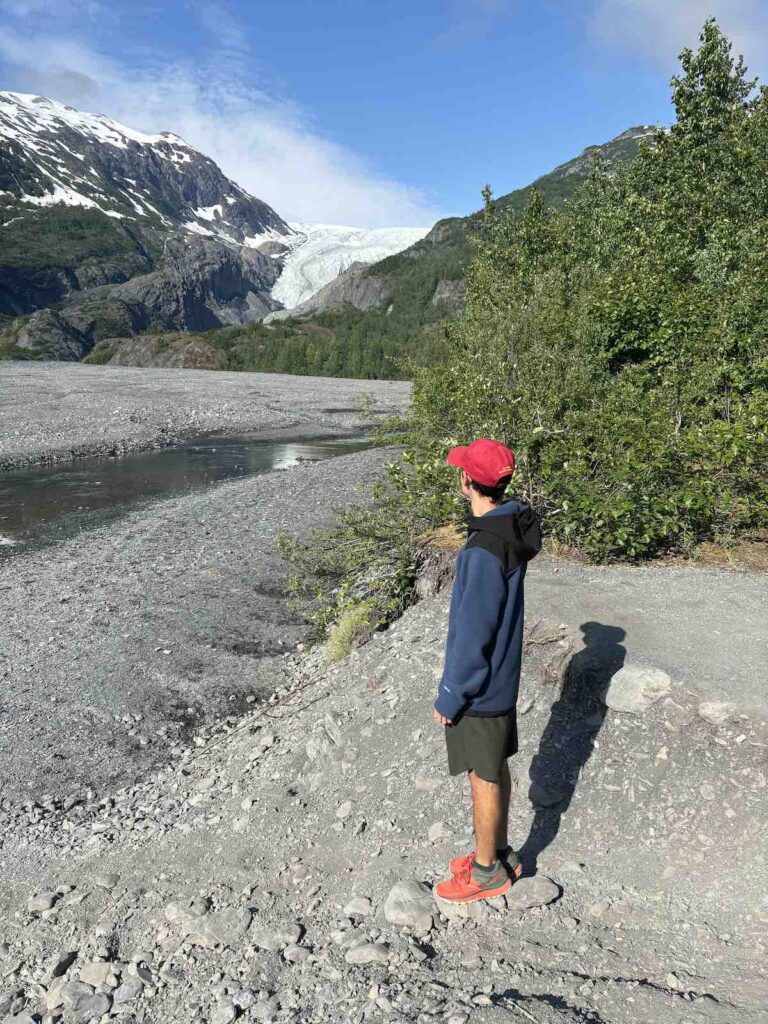 Rivière au port de Exit Glacier