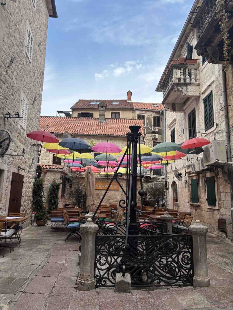 Placette centre ville de Kotor